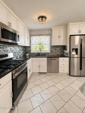 261 Vly Road Schenectady NY 12309