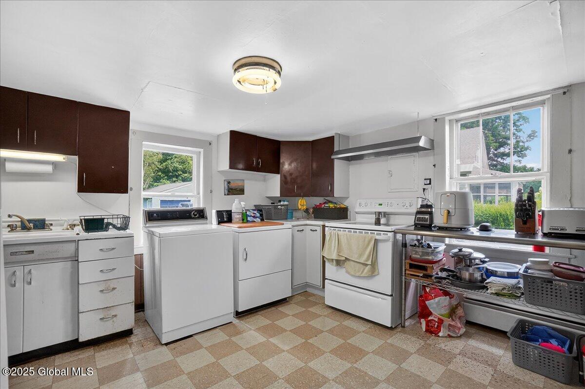 4443 Ny-150 West Sand Lake NY 12196