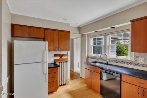 246 S Main Avenue Albany NY 12208