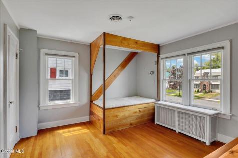 246 S Main Avenue Albany NY 12208