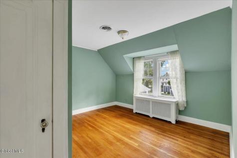 246 S Main Avenue Albany NY 12208