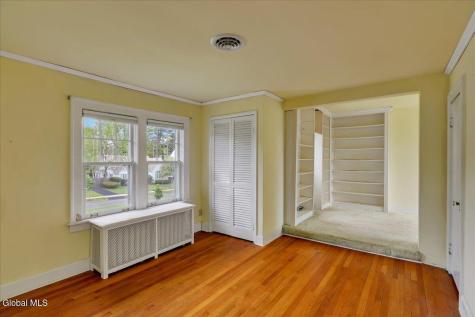 246 S Main Avenue Albany NY 12208