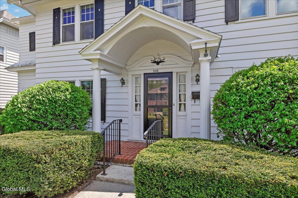 246 S Main Avenue Albany NY 12208