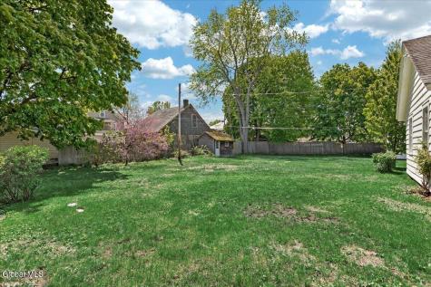 246 S Main Avenue Albany NY 12208
