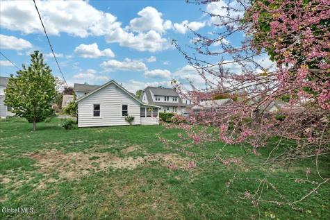 246 S Main Avenue Albany NY 12208