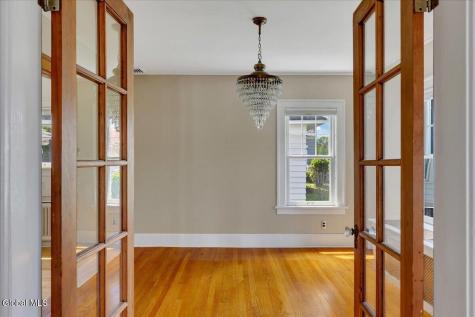 246 S Main Avenue Albany NY 12208