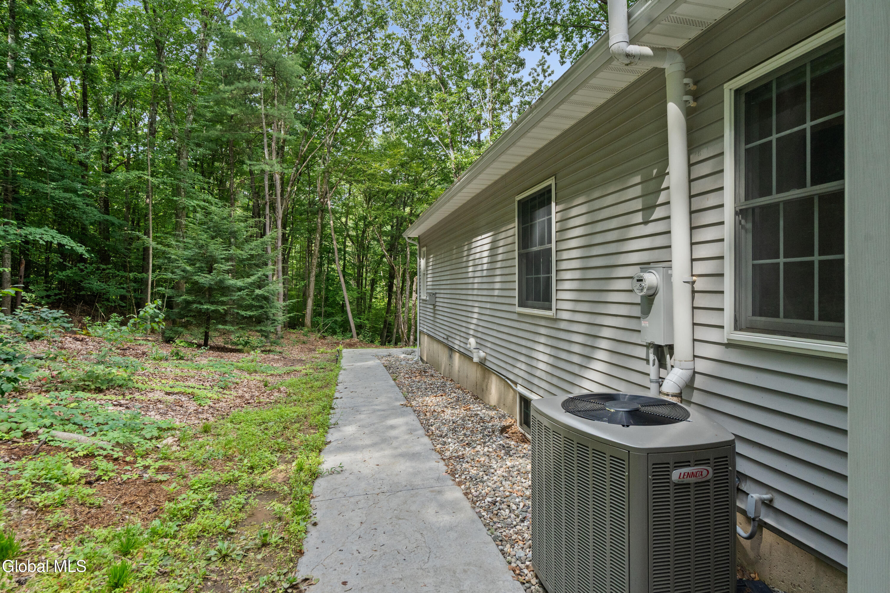 652 Bruno Road Clifton Park NY 12065