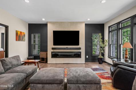 652 Bruno Road Clifton Park NY 12065