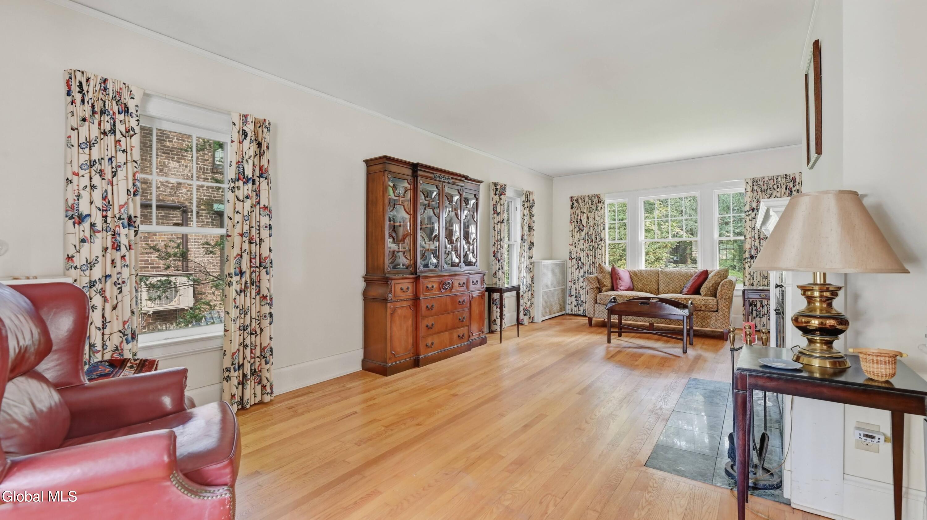 1169 Oxford Place Schenectady NY 12308
