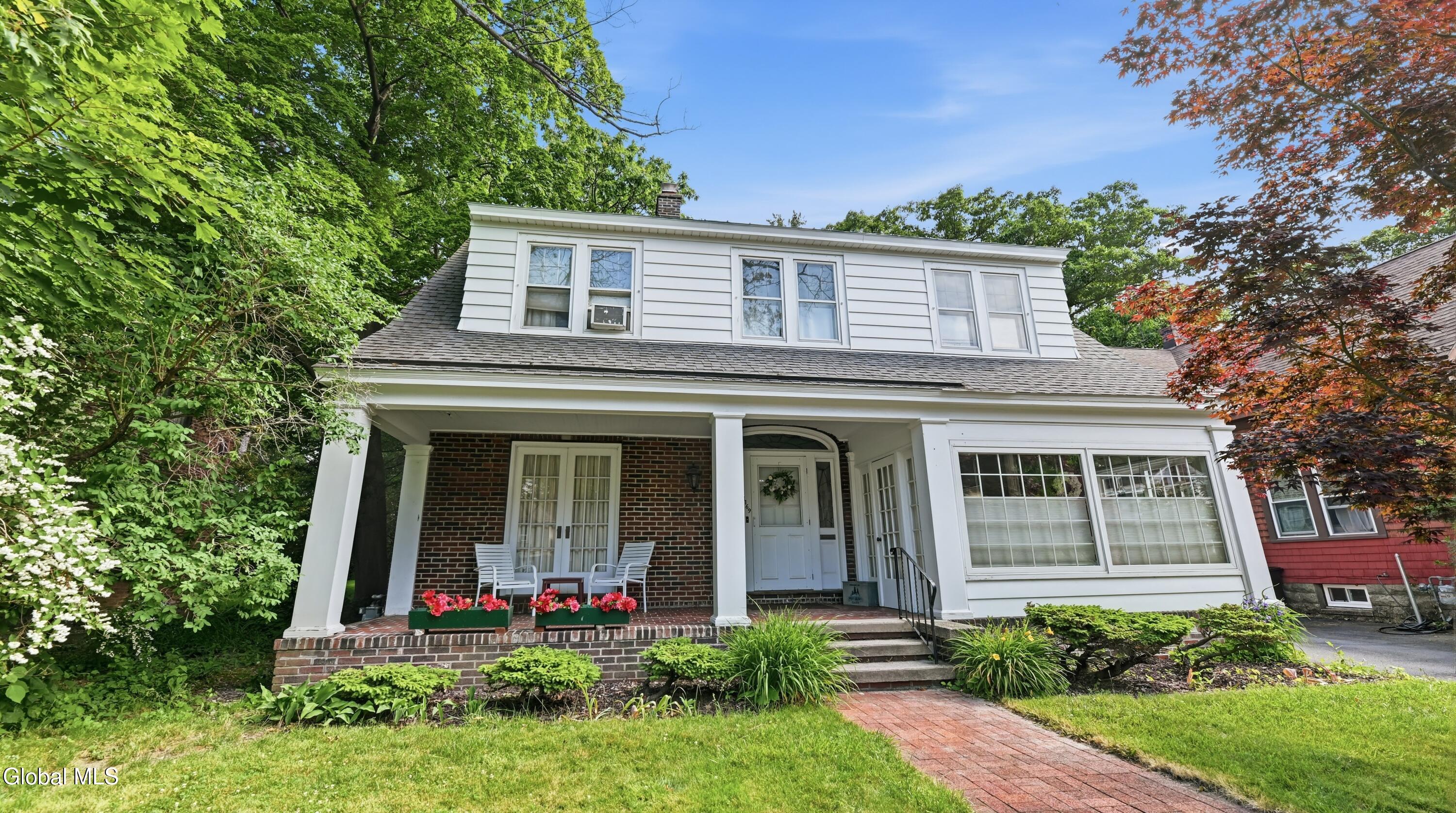 1169 Oxford Place Schenectady NY 12308