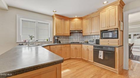 1169 Oxford Place Schenectady NY 12308