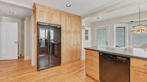 1169 Oxford Place Schenectady NY 12308