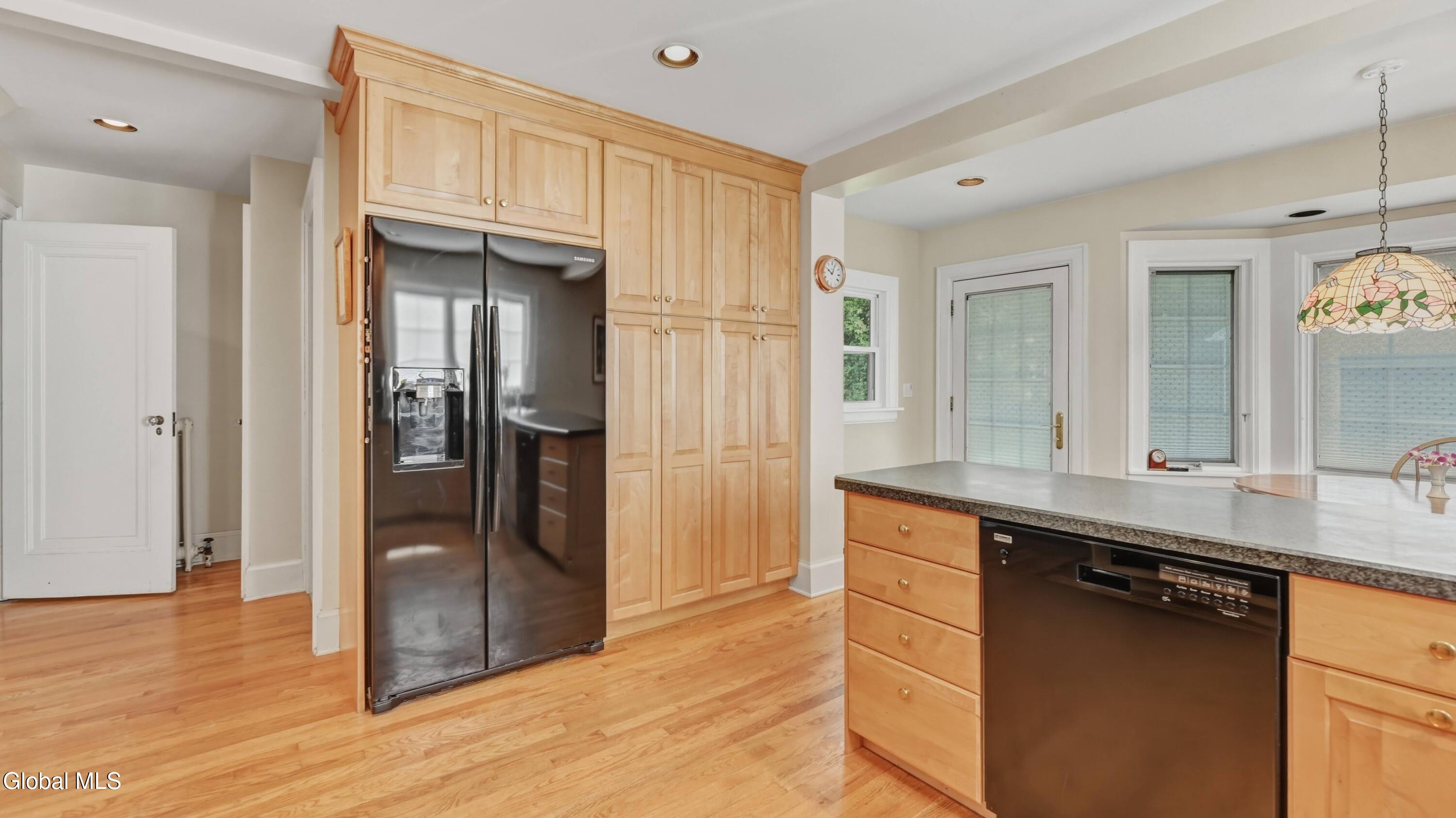 1169 Oxford Place Schenectady NY 12308