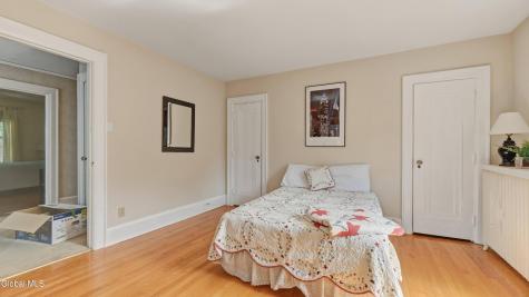 1169 Oxford Place Schenectady NY 12308