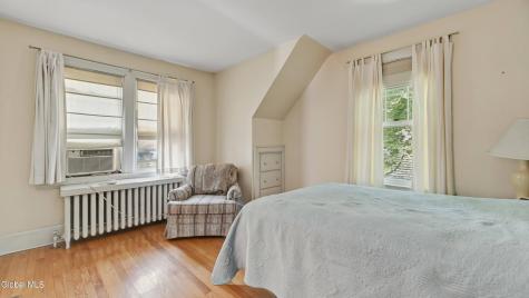 1169 Oxford Place Schenectady NY 12308