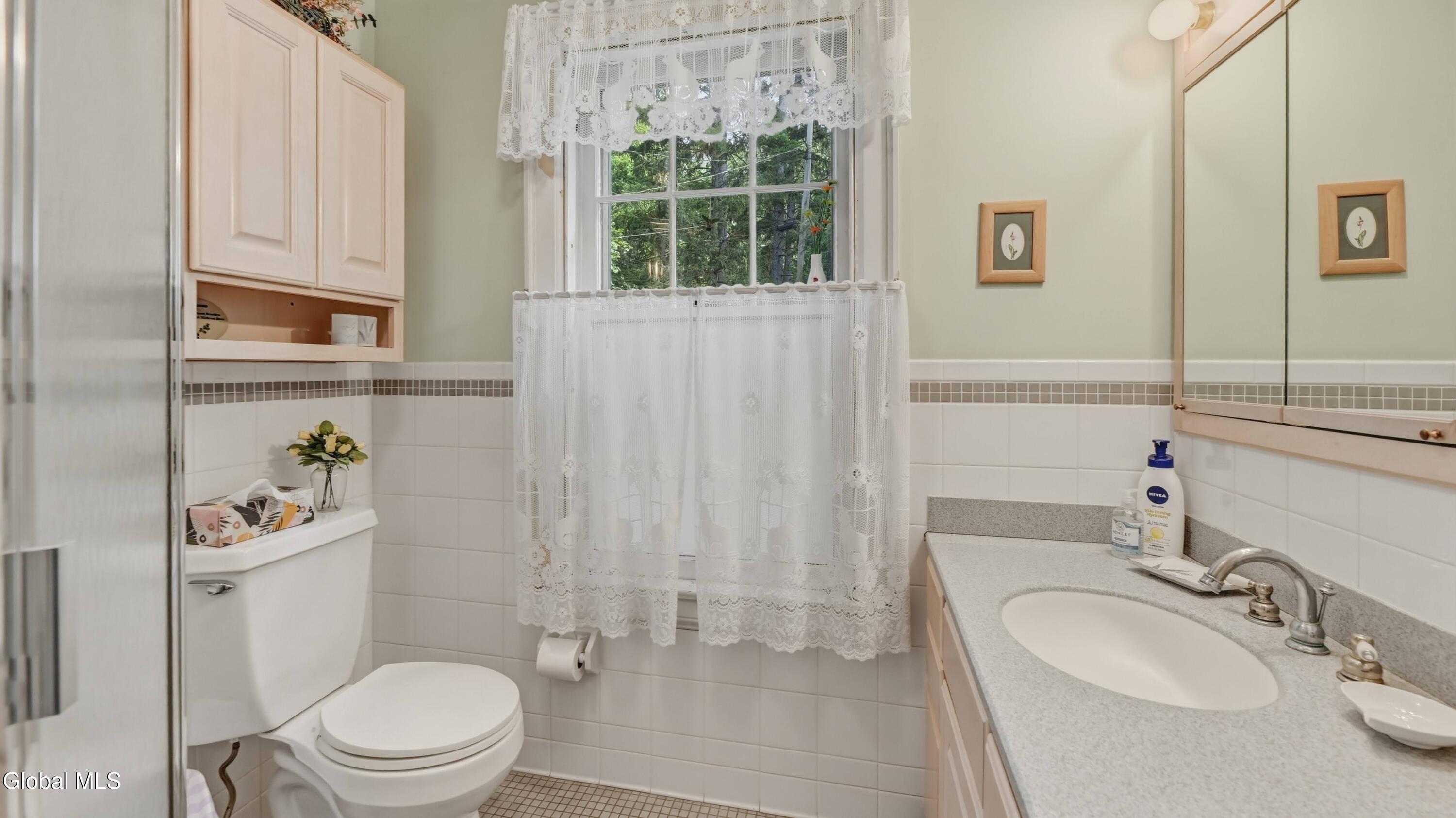 1169 Oxford Place Schenectady NY 12308