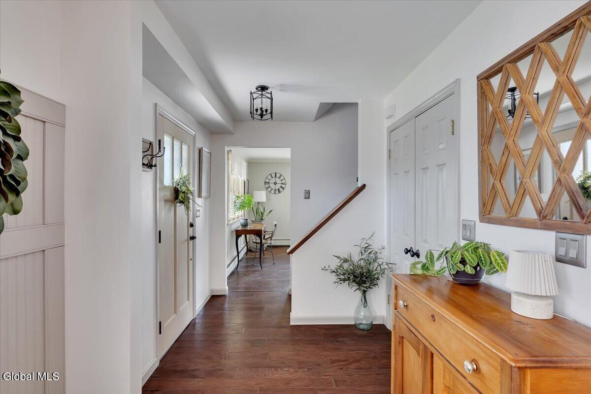 8 Inverness Lane Clifton Park NY 12065