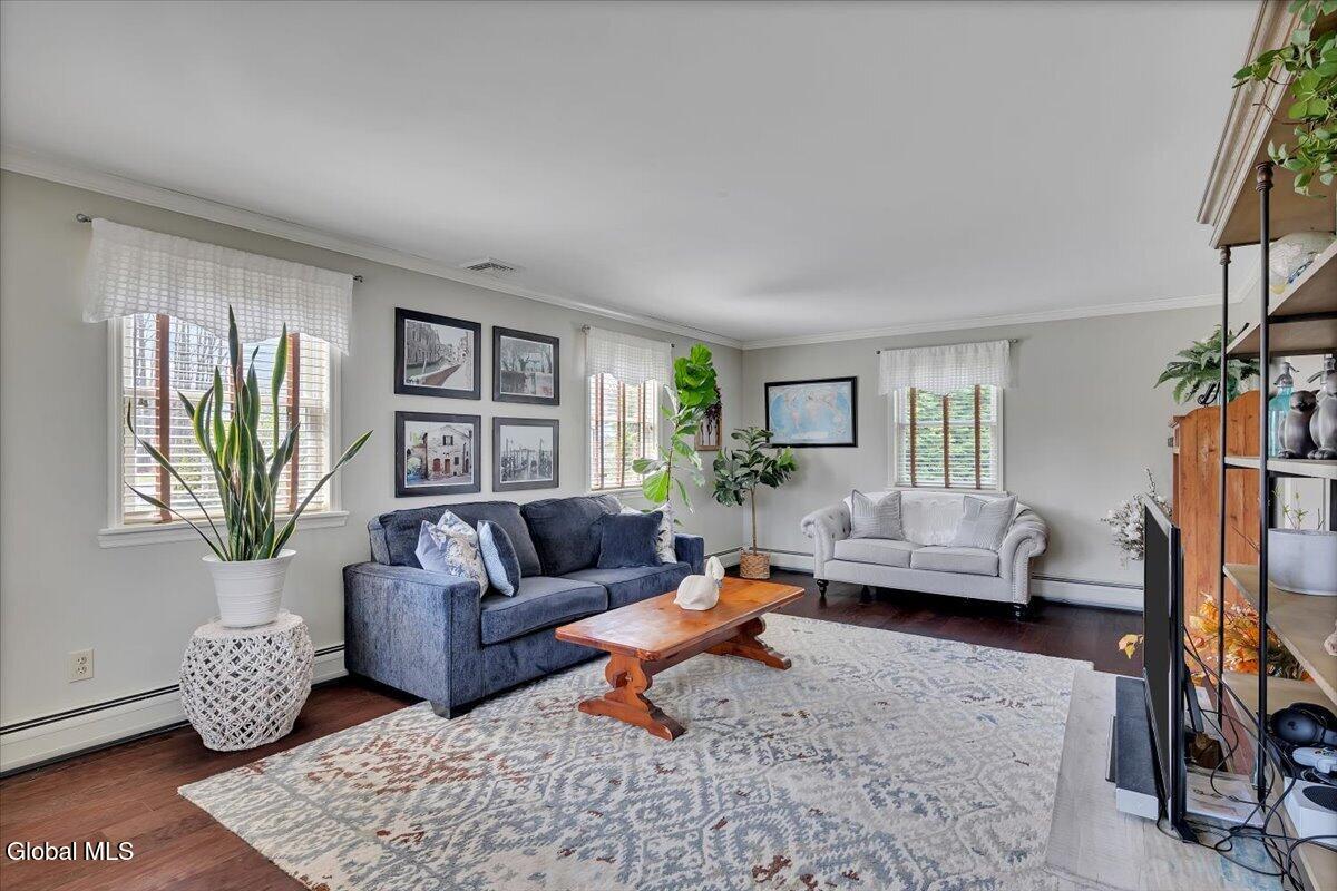 8 Inverness Lane Clifton Park NY 12065