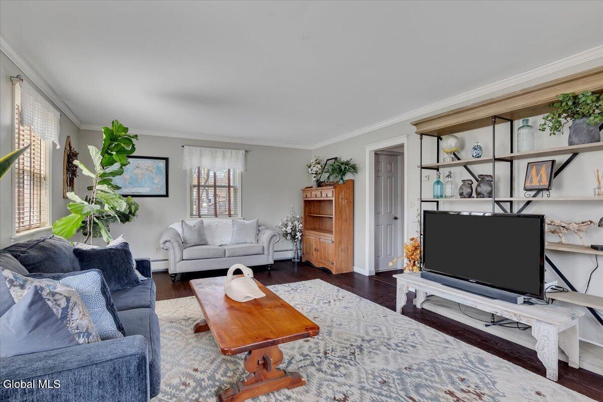 8 Inverness Lane Clifton Park NY 12065