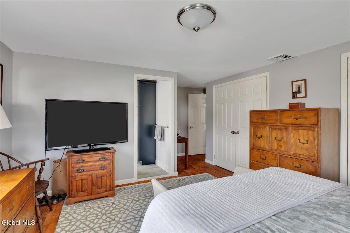8 Inverness Lane Clifton Park NY 12065