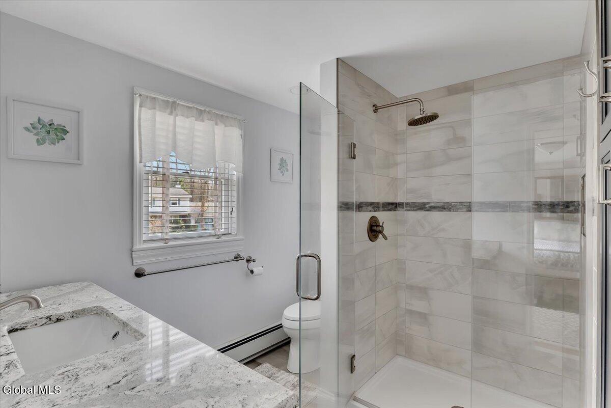 8 Inverness Lane Clifton Park NY 12065