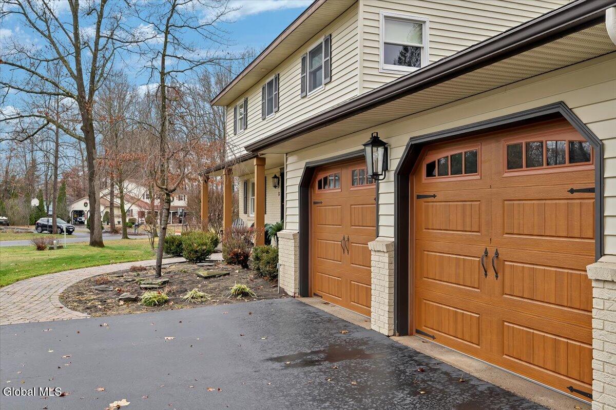 8 Inverness Lane Clifton Park NY 12065