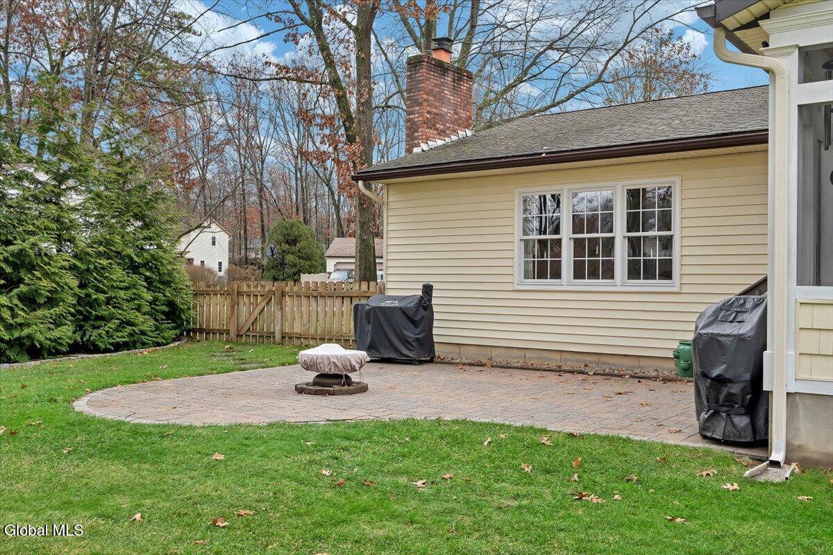 8 Inverness Lane Clifton Park NY 12065