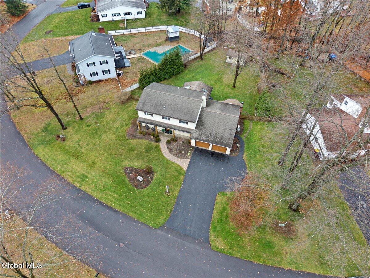 8 Inverness Lane Clifton Park NY 12065