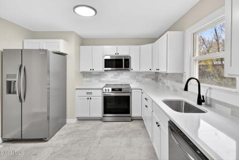 18 Anthony Lane Albany NY 12205