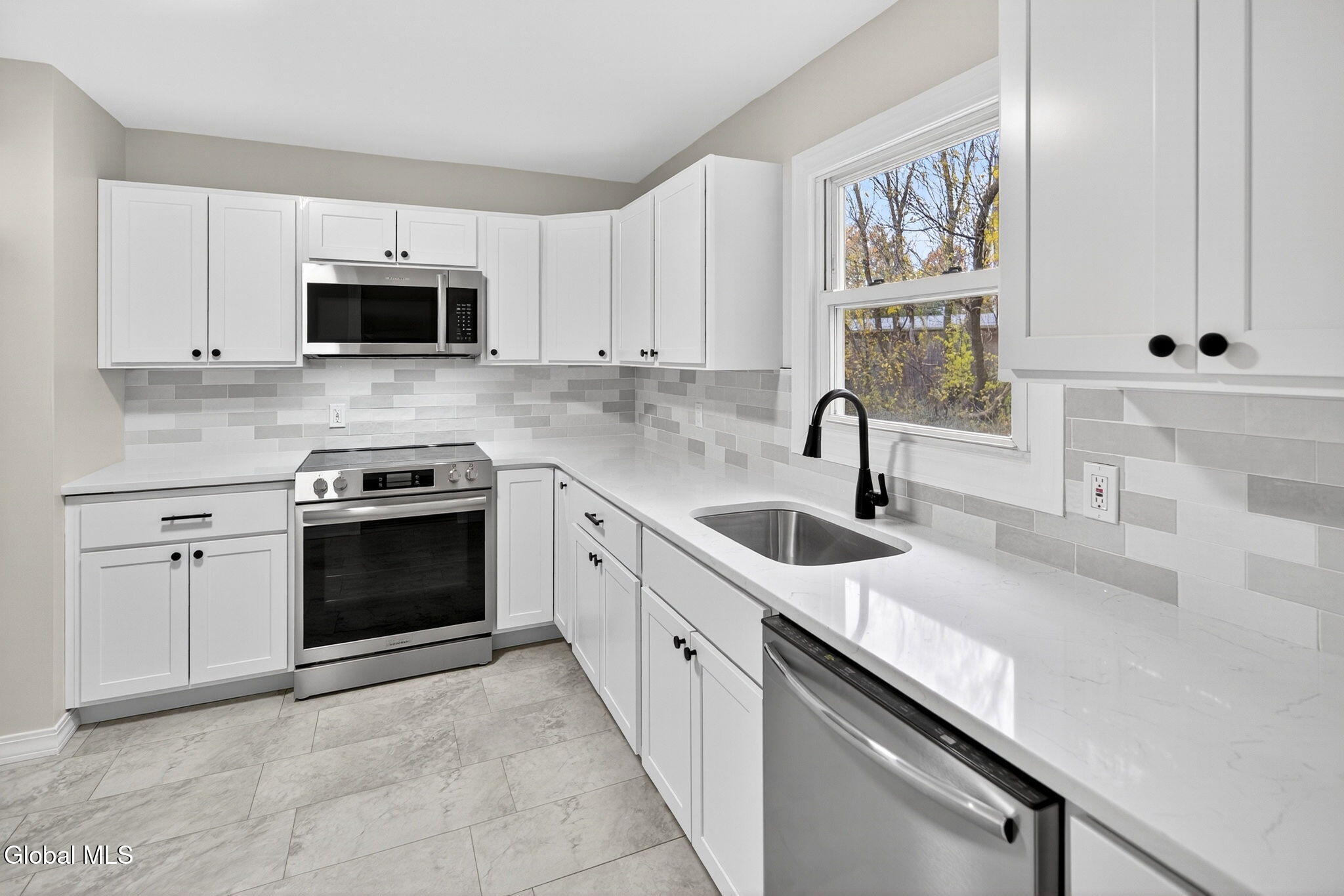 18 Anthony Lane Albany NY 12205