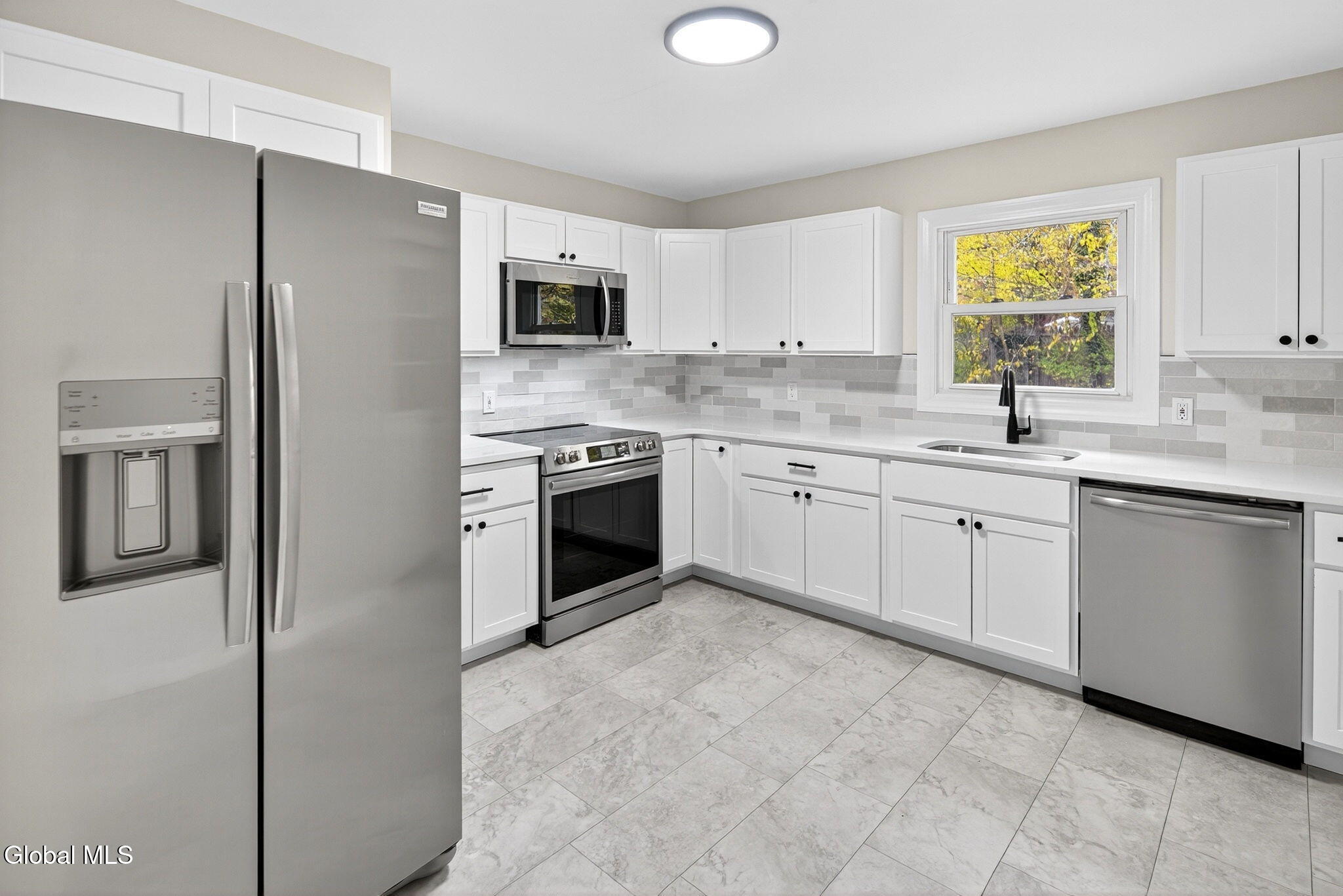 18 Anthony Lane Albany NY 12205