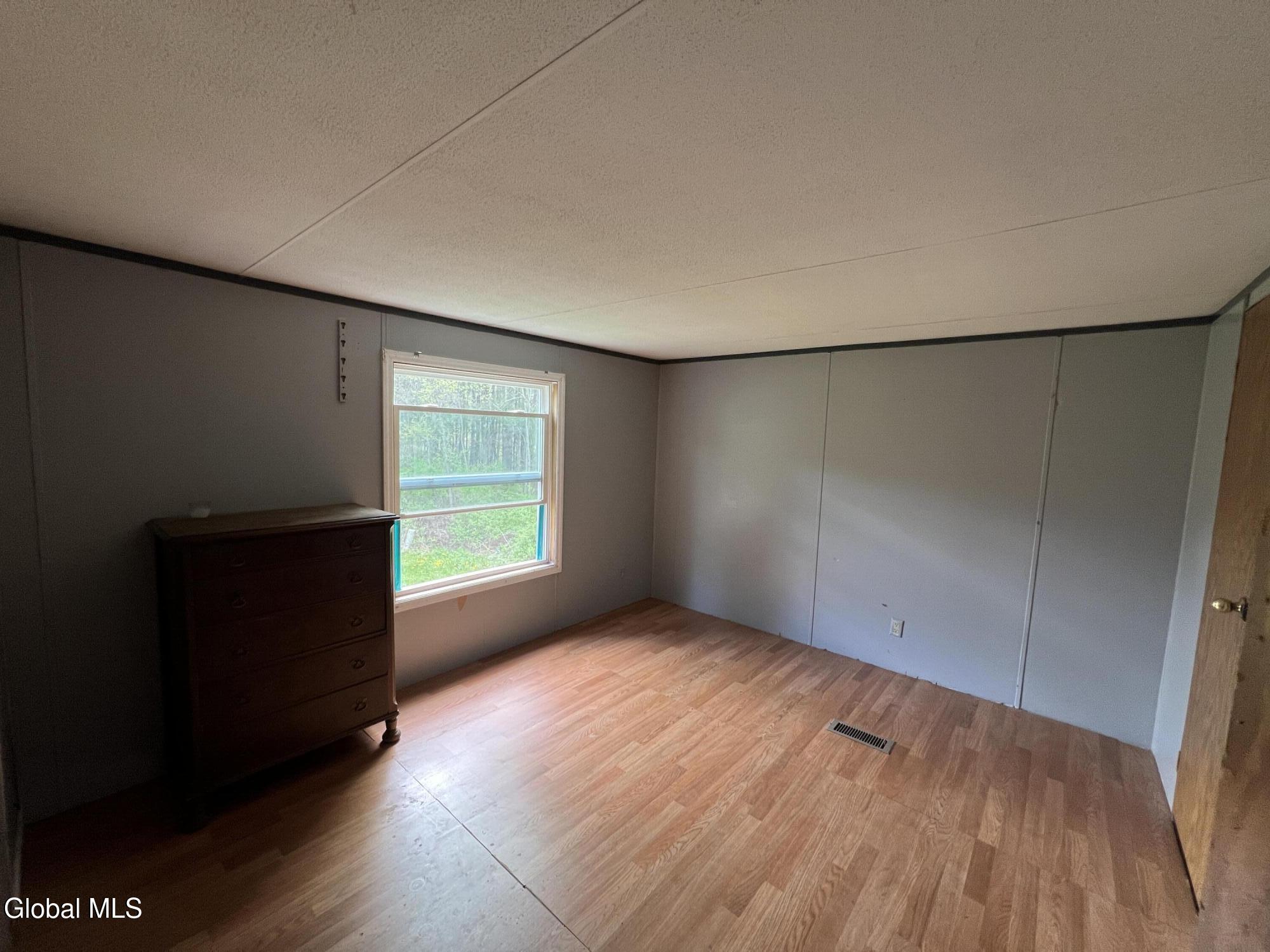 10 Perry Lane Whitehall NY 12887
