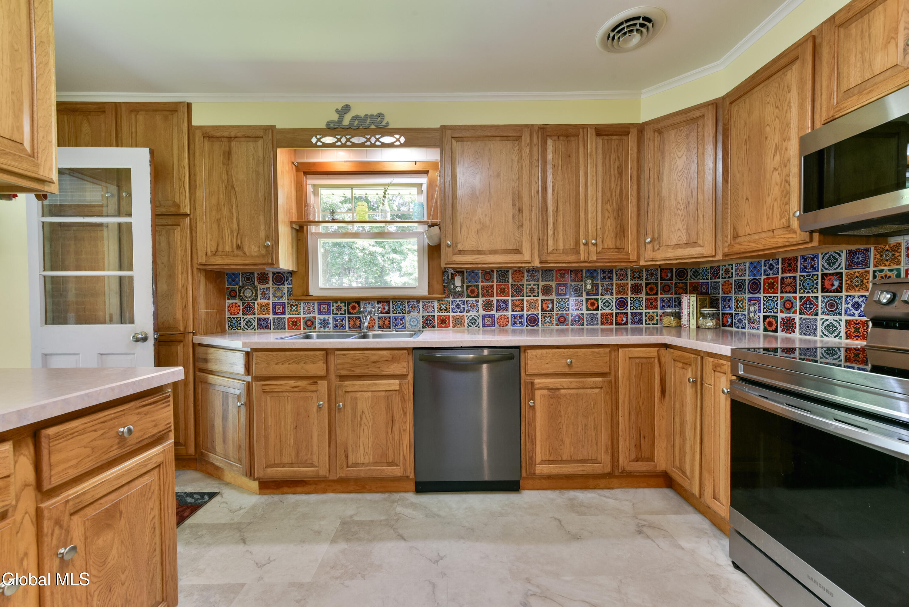 6 Lillian Drive Glenville NY 12302
