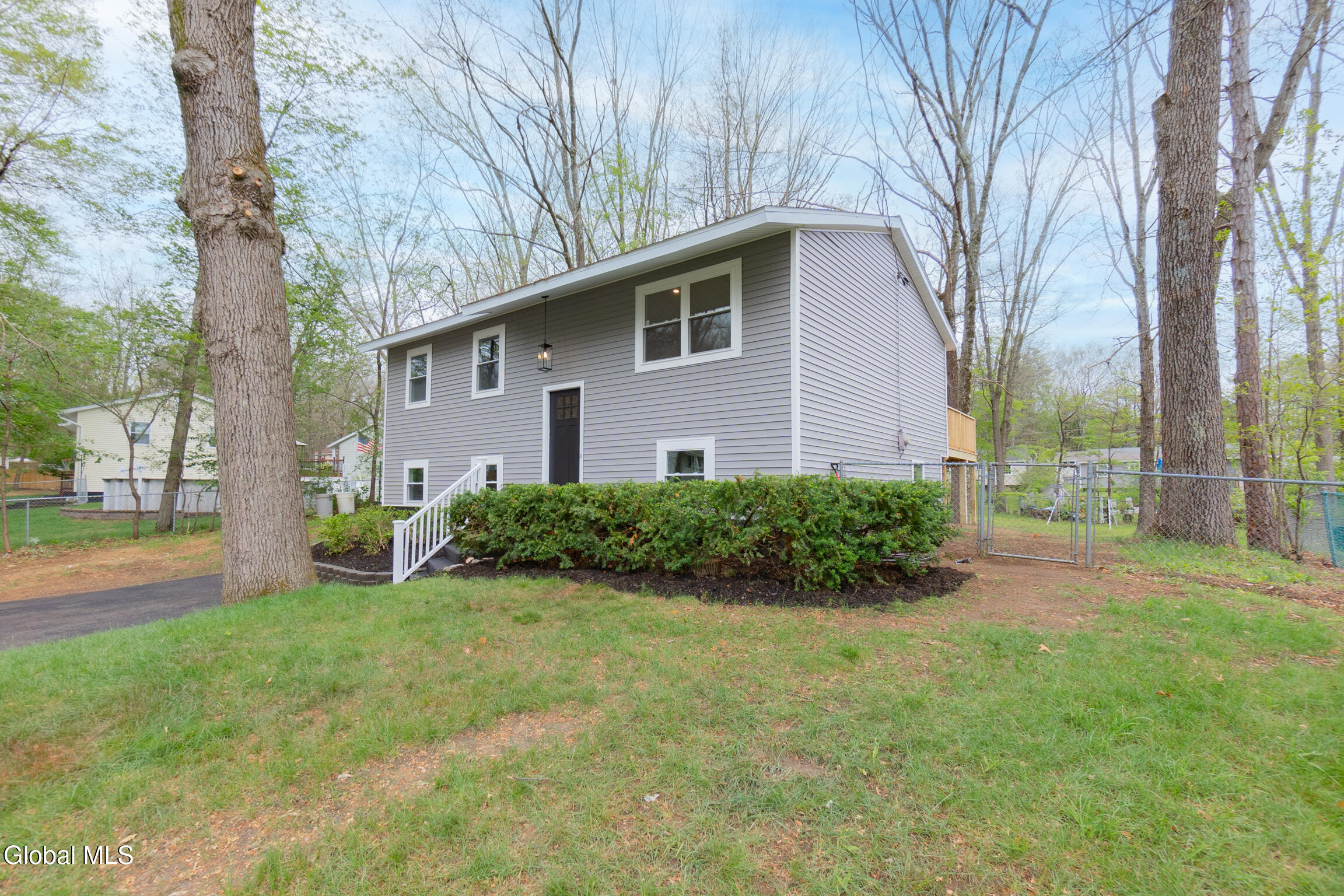 44 Trottingham Road Saratoga Springs NY 12866