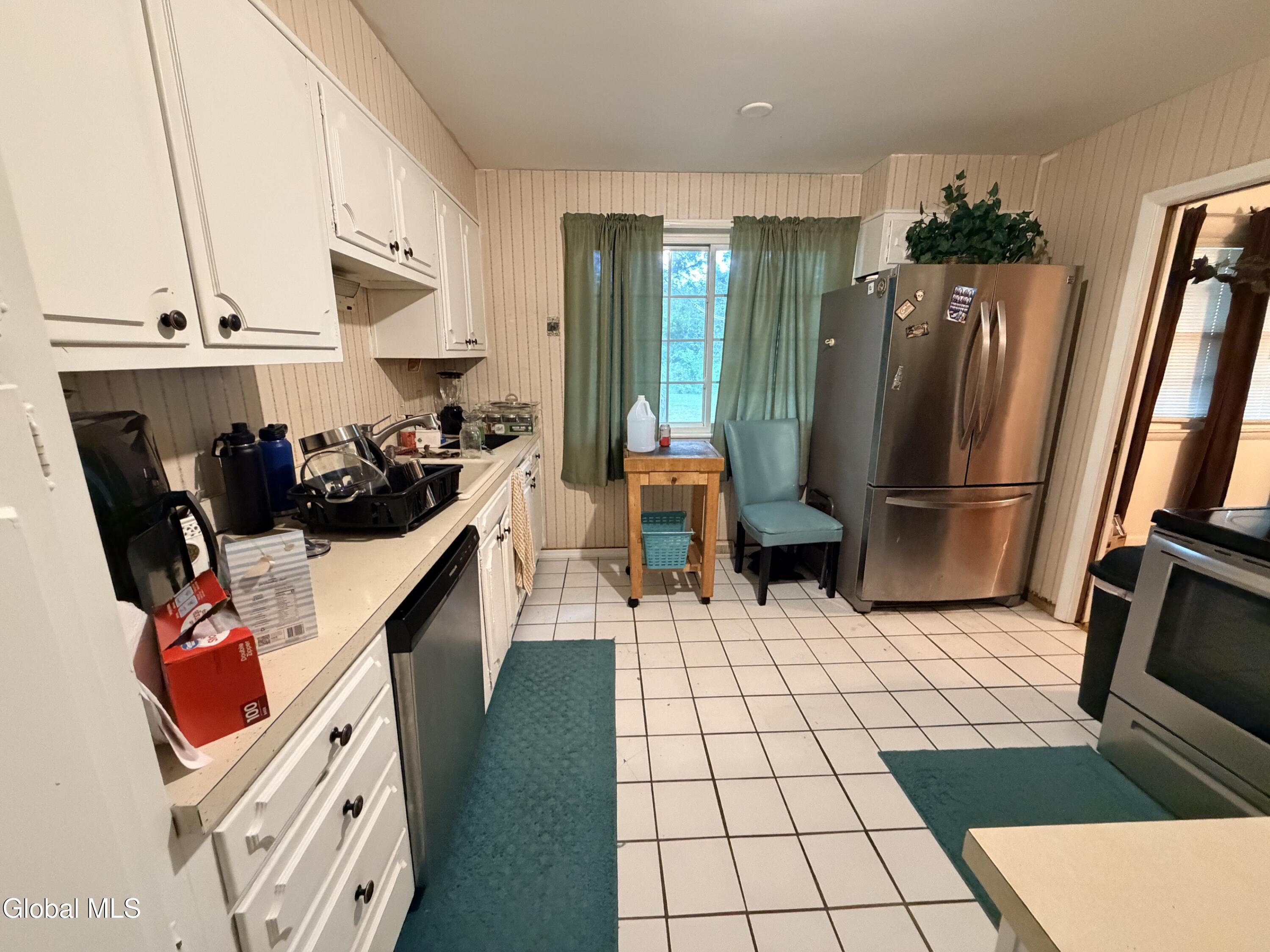 79 Devon Road Delmar NY 12054