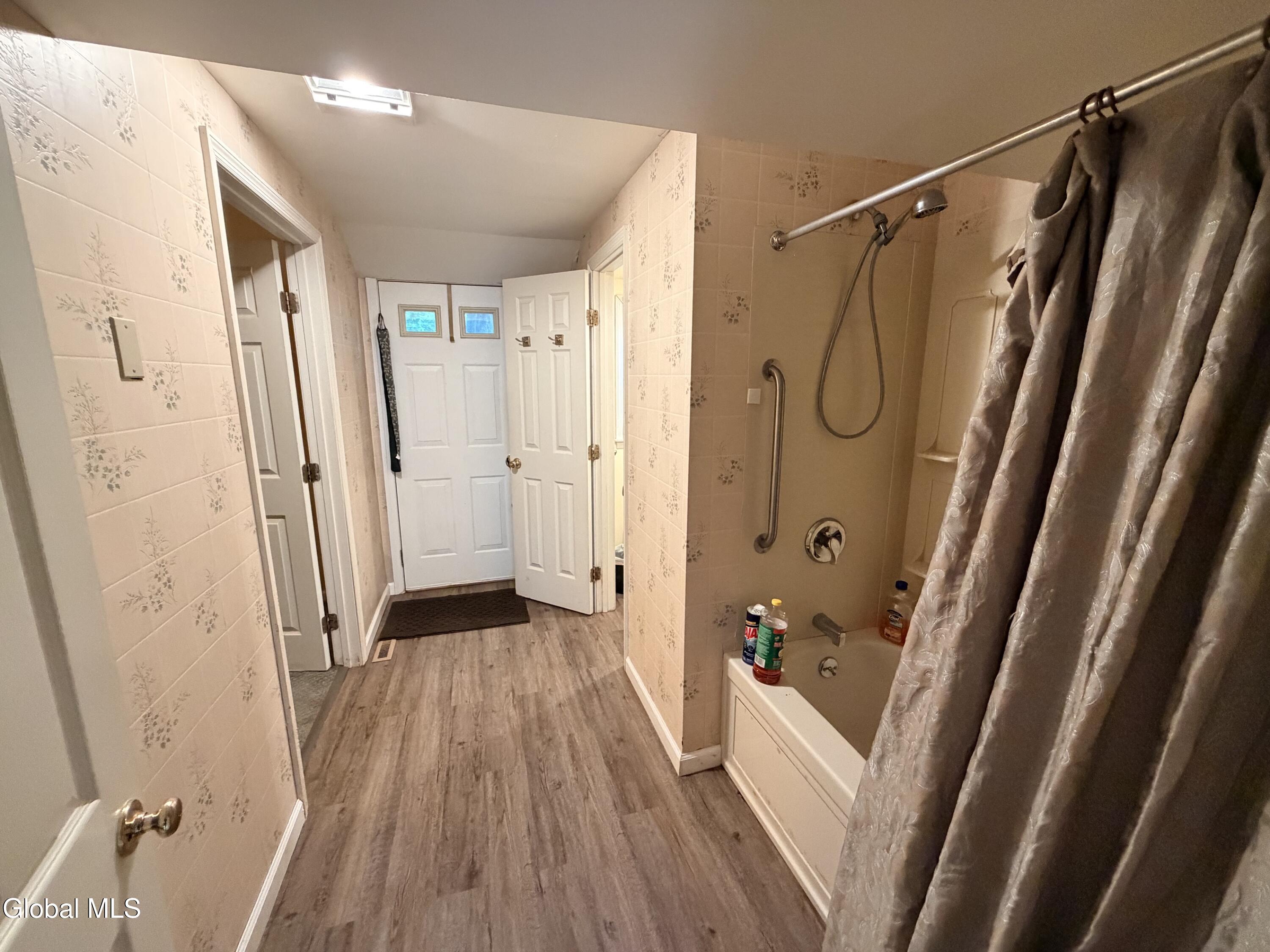 79 Devon Road Delmar NY 12054