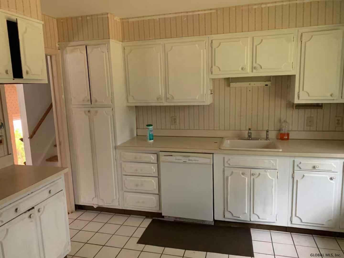 79 Devon Road Delmar NY 12054