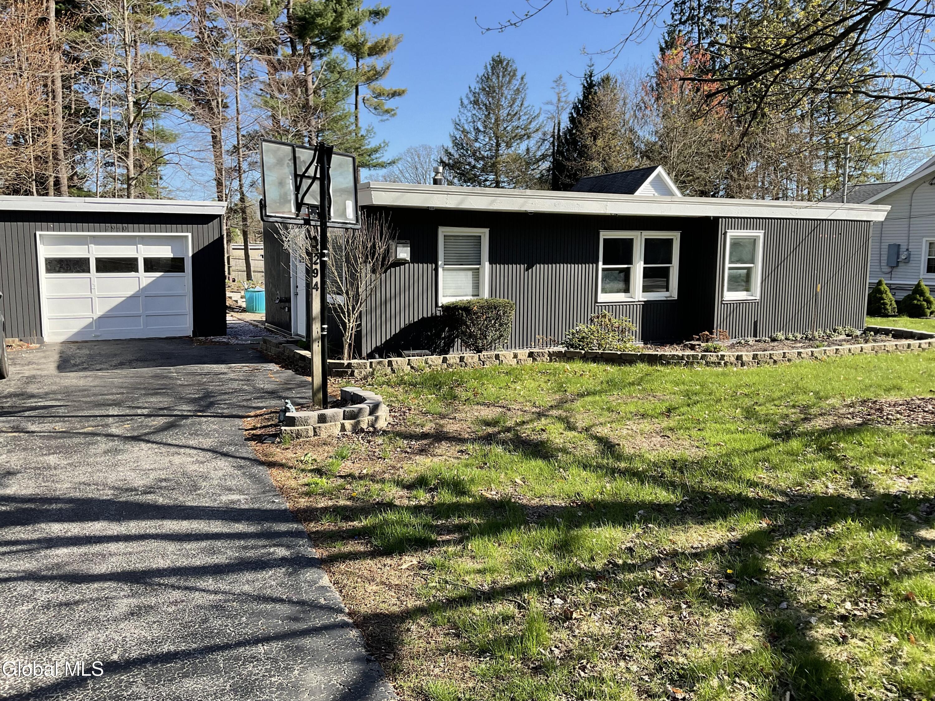 2940 W Lydius Street Schenectady NY 12303