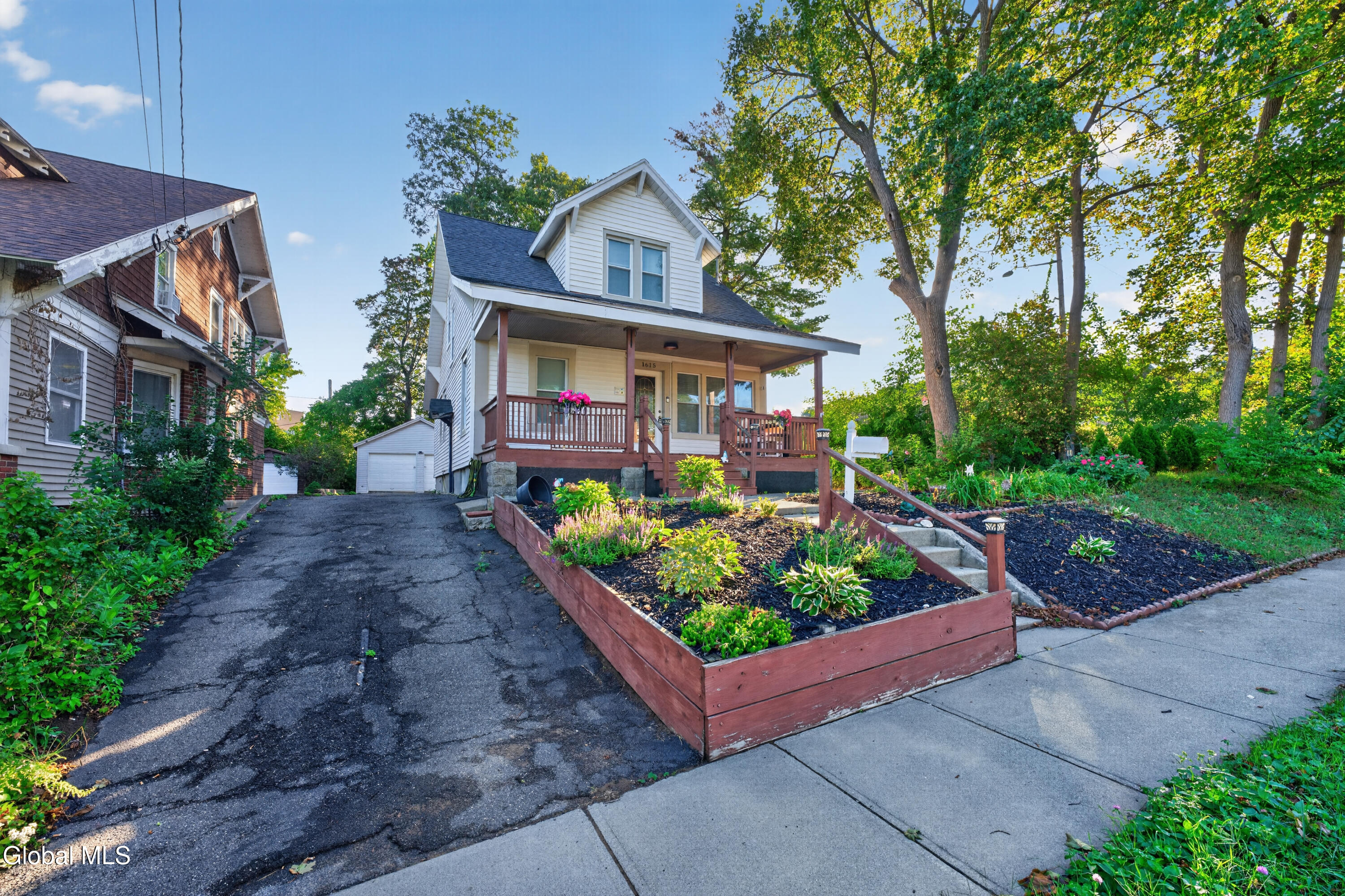 1615 Bradley Street Schenectady NY 12304