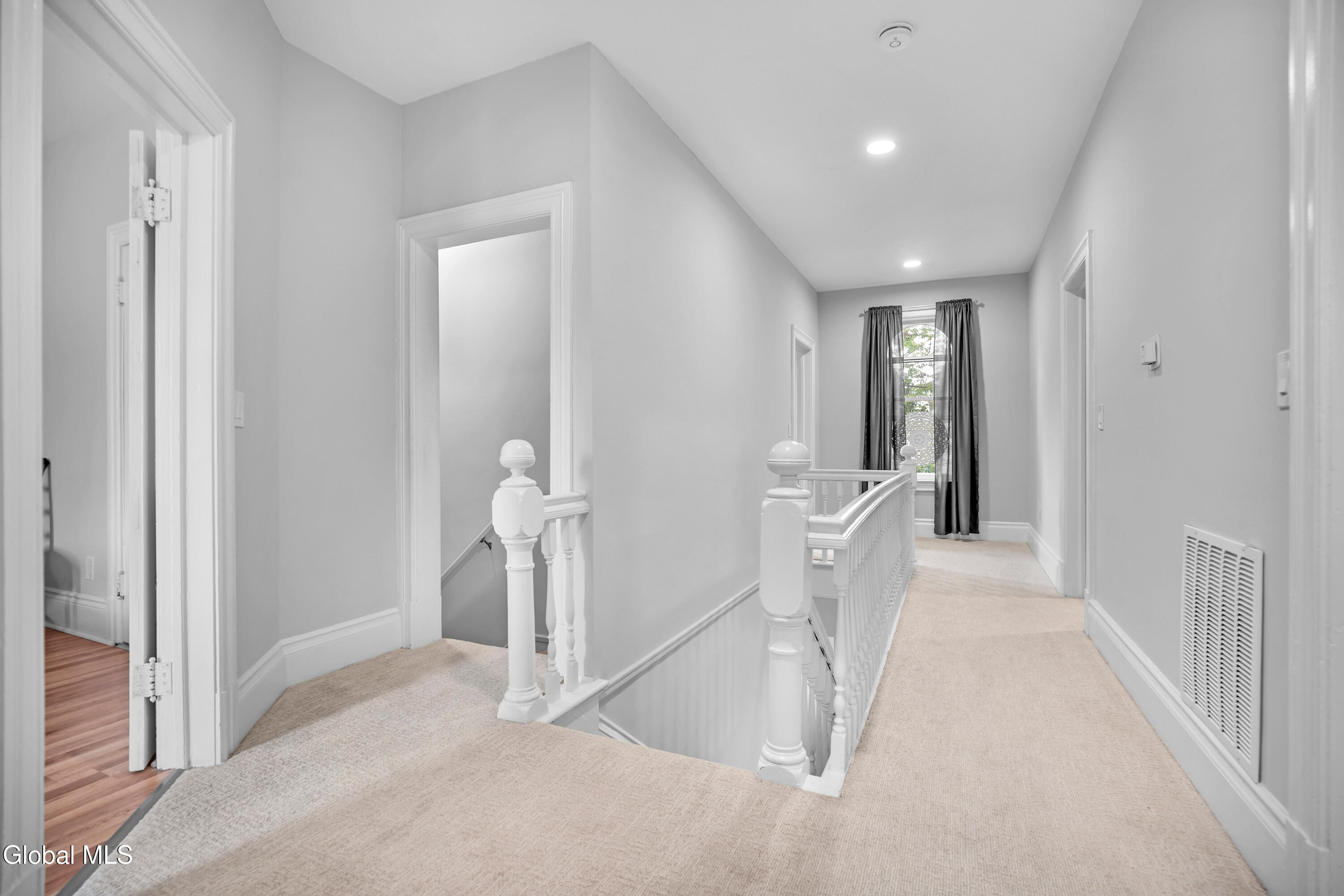 192 Grand Avenue Saratoga Springs NY 12866