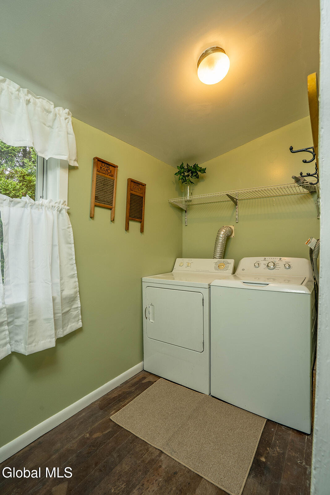 4 Ford Avenue Cambridge NY 12816