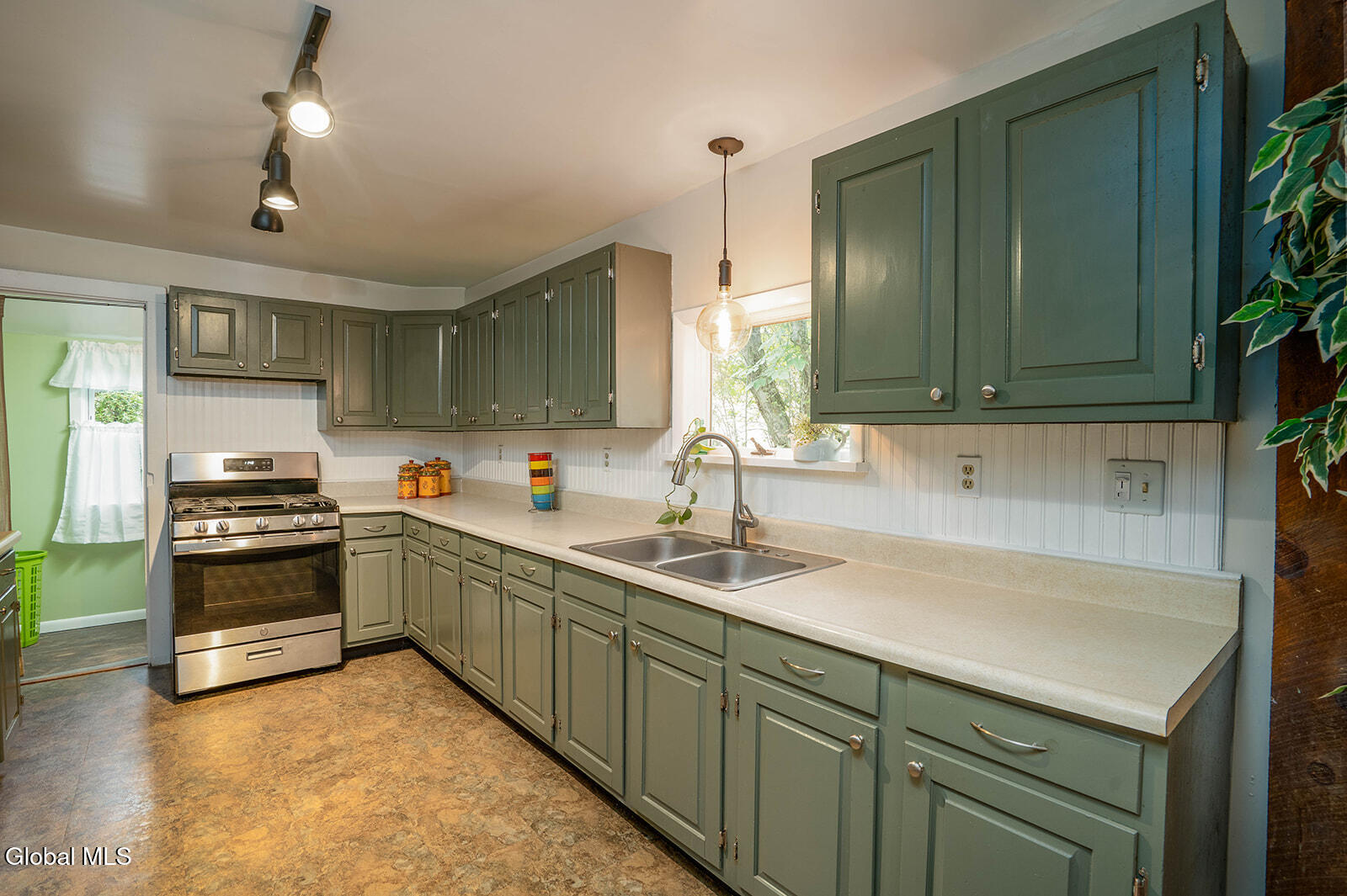 4 Ford Avenue Cambridge NY 12816