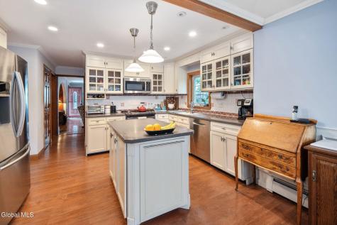 3009 Sunset Lane Schenectady NY 12303