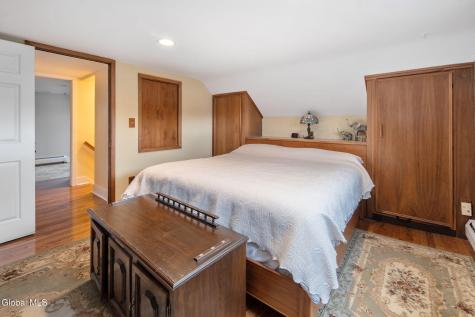 3009 Sunset Lane Schenectady NY 12303