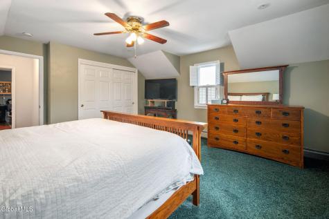 3009 Sunset Lane Schenectady NY 12303