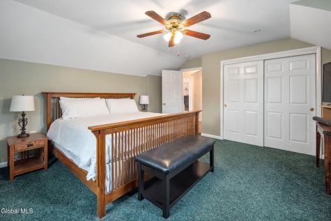 3009 Sunset Lane Schenectady NY 12303