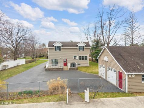 3009 Sunset Lane Schenectady NY 12303