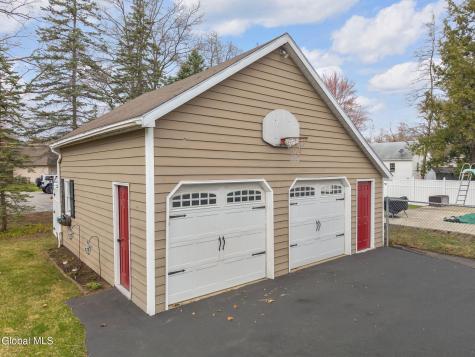 3009 Sunset Lane Schenectady NY 12303