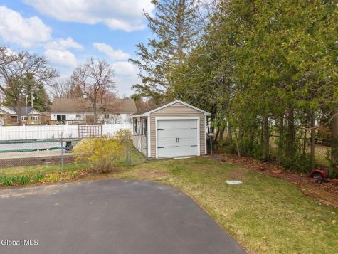 3009 Sunset Lane Schenectady NY 12303