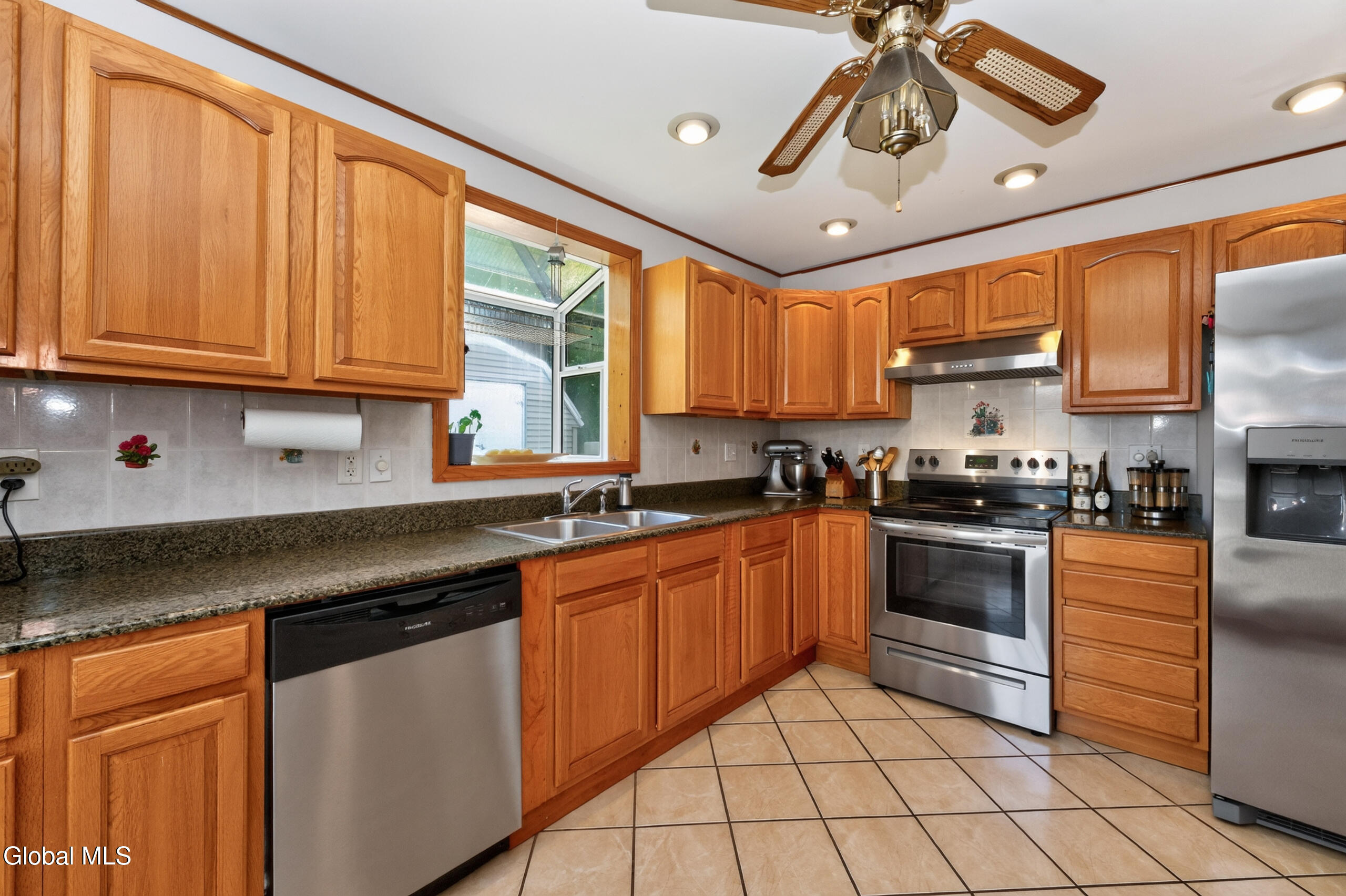 5 Knob Hill Colonie NY 12211